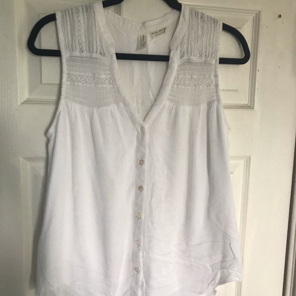Anthropologie sleeveless button-down